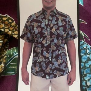 Cooke Street Hawaiian Island 100% cotton medium, color:wine.